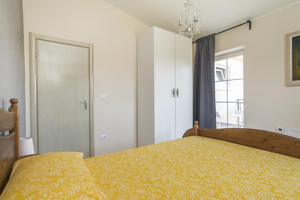 Apartments & Rooms Buoni Amici Murine Zimmer foto