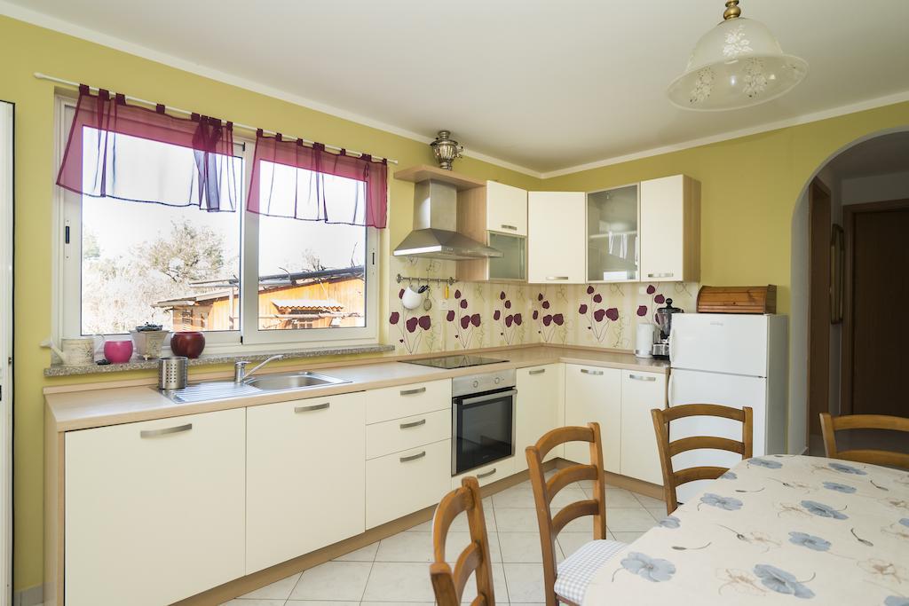Apartments & Rooms Buoni Amici Murine Zimmer foto