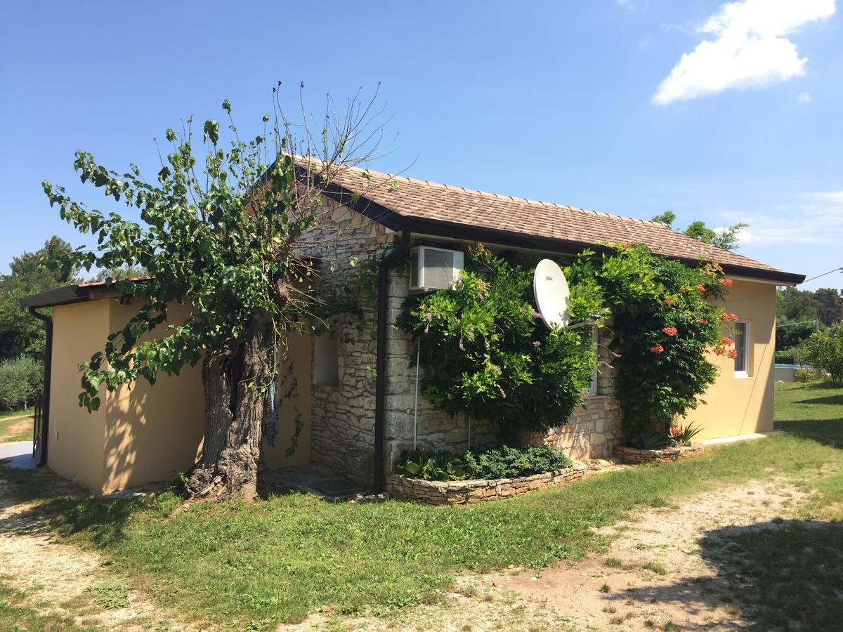 Apartments & Rooms Buoni Amici Murine Exterior foto